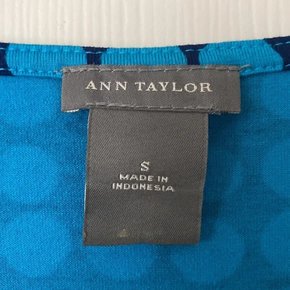 Ann Taylor blouse - soft and comfortable - Size S - Picture 2 of 4